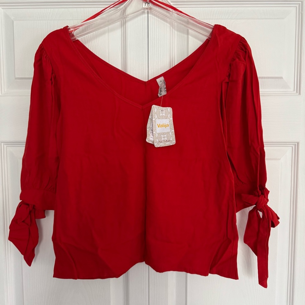 Valija Red Tie 3/4 Sleeves Blouse